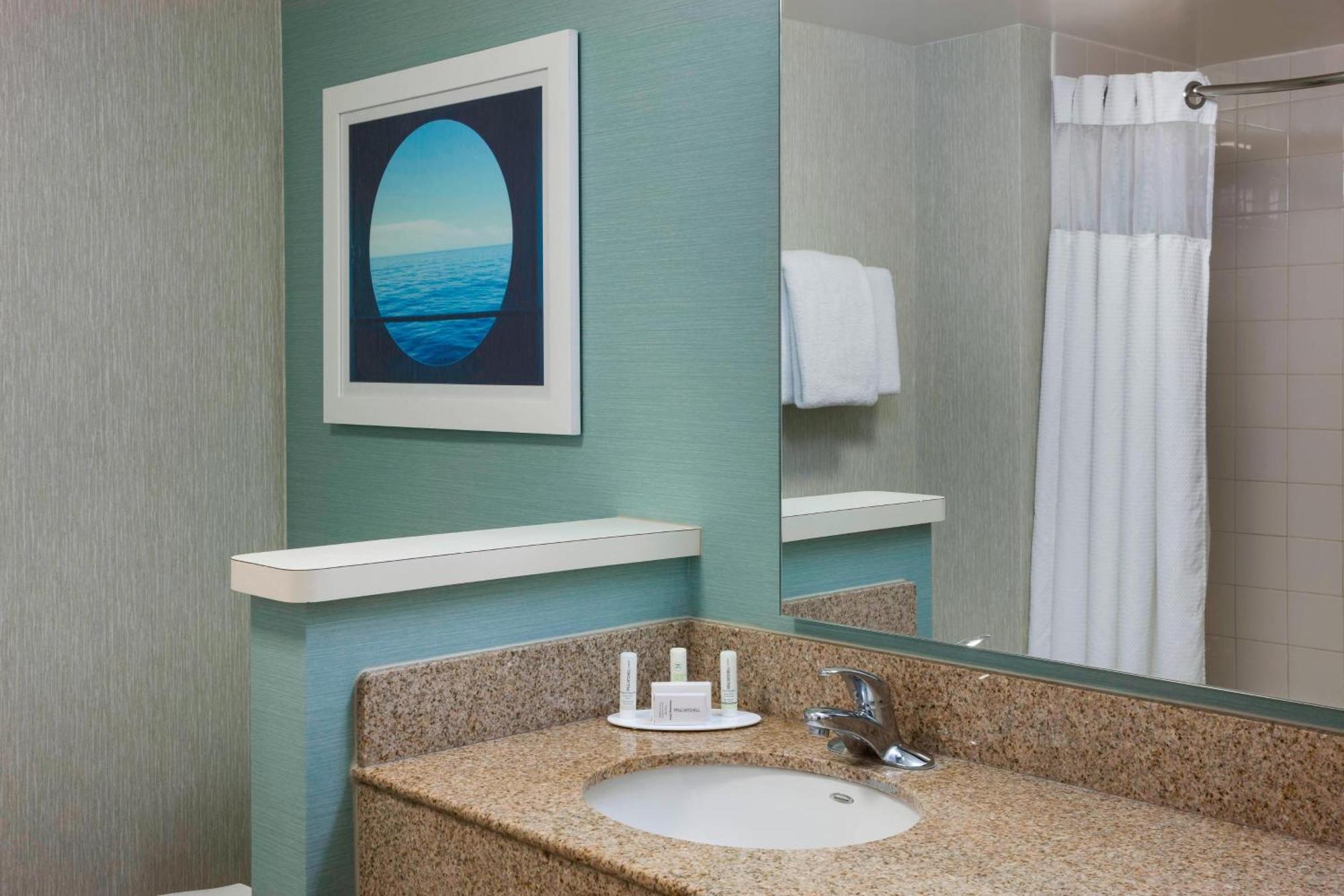 Courtyard Carolina Beach Oceanfront Exterior photo